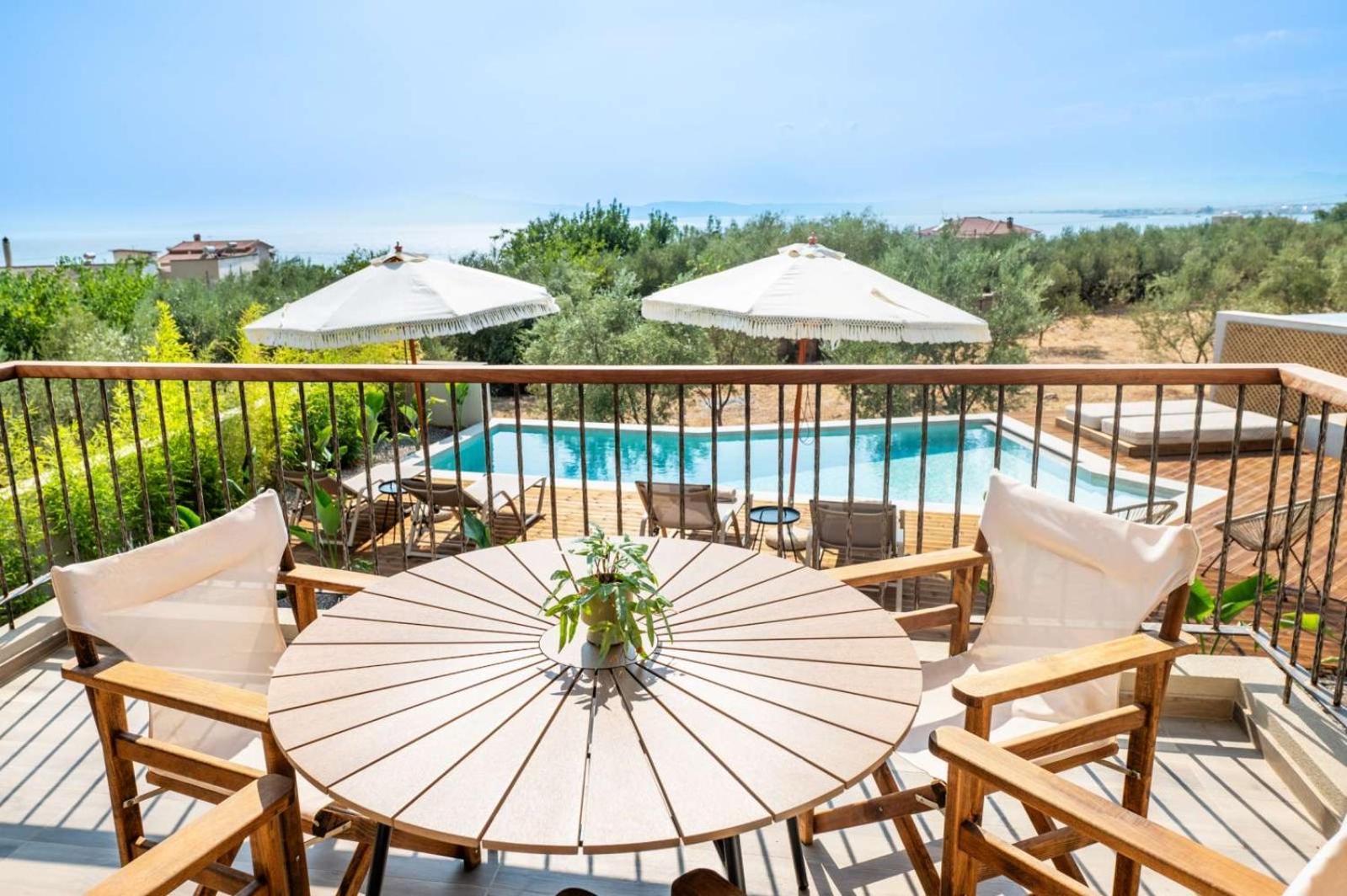 Petradi Suites Kalamata Exterior photo