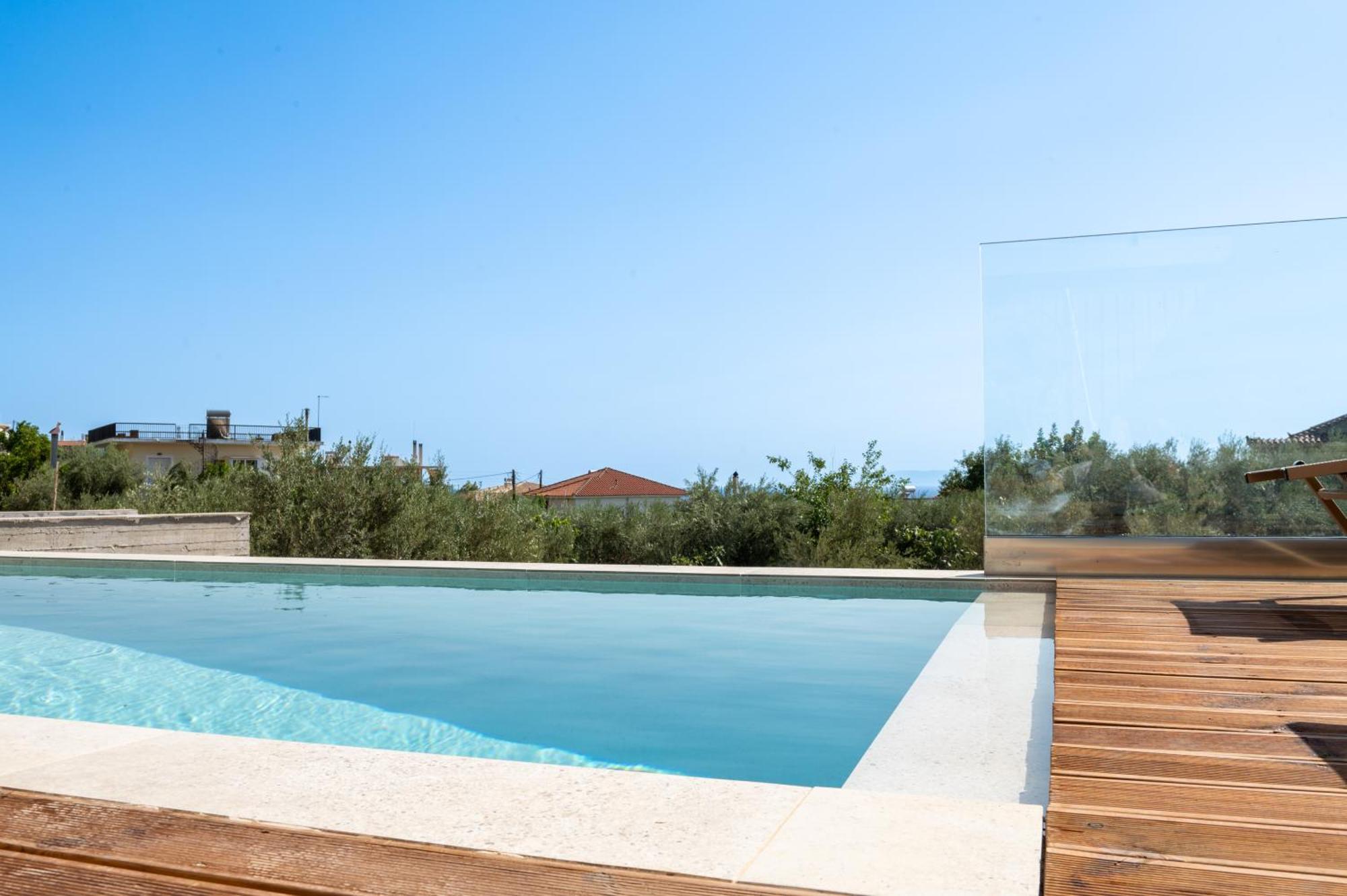 Petradi Suites Kalamata Exterior photo