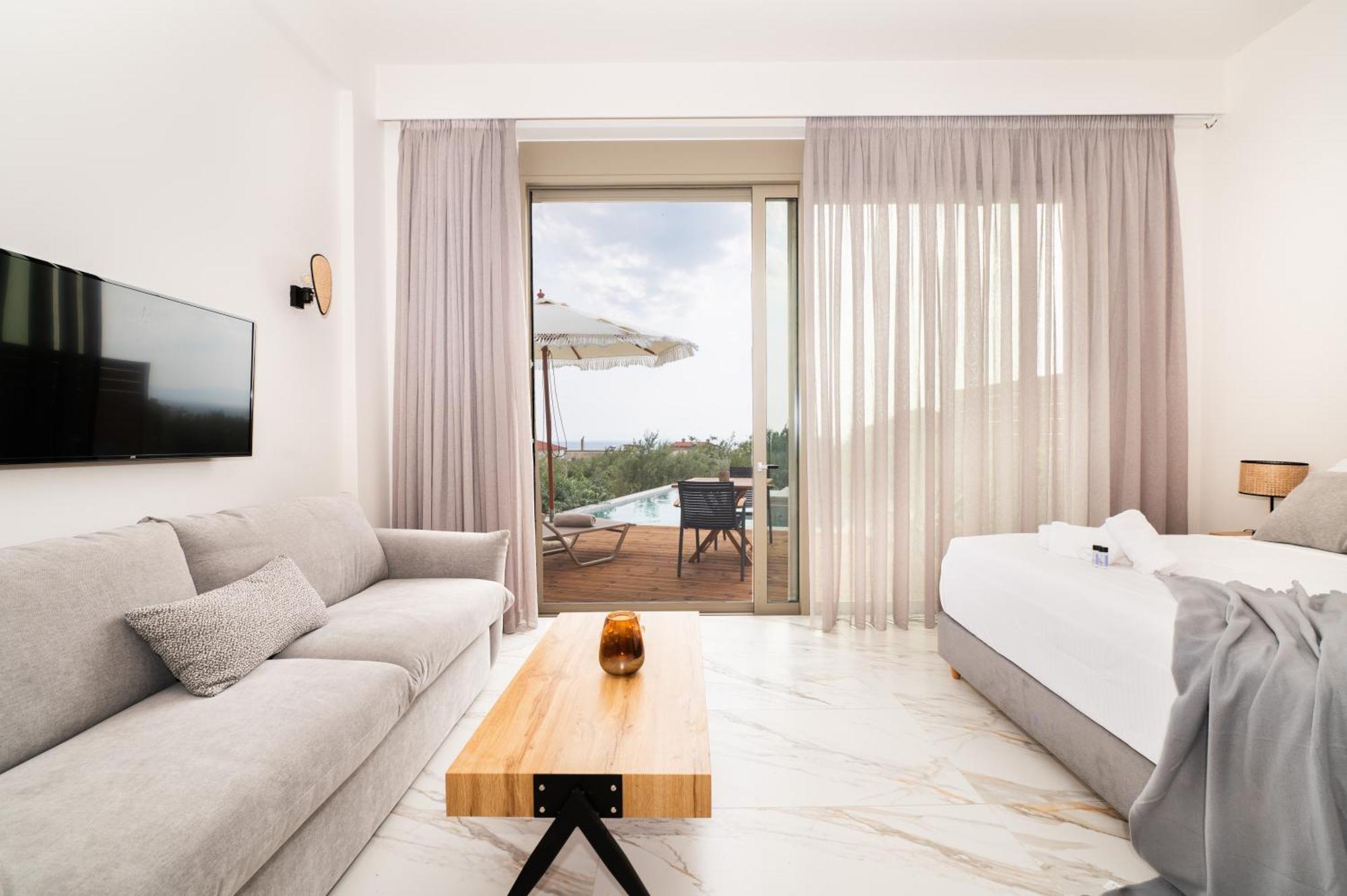 Petradi Suites Kalamata Exterior photo